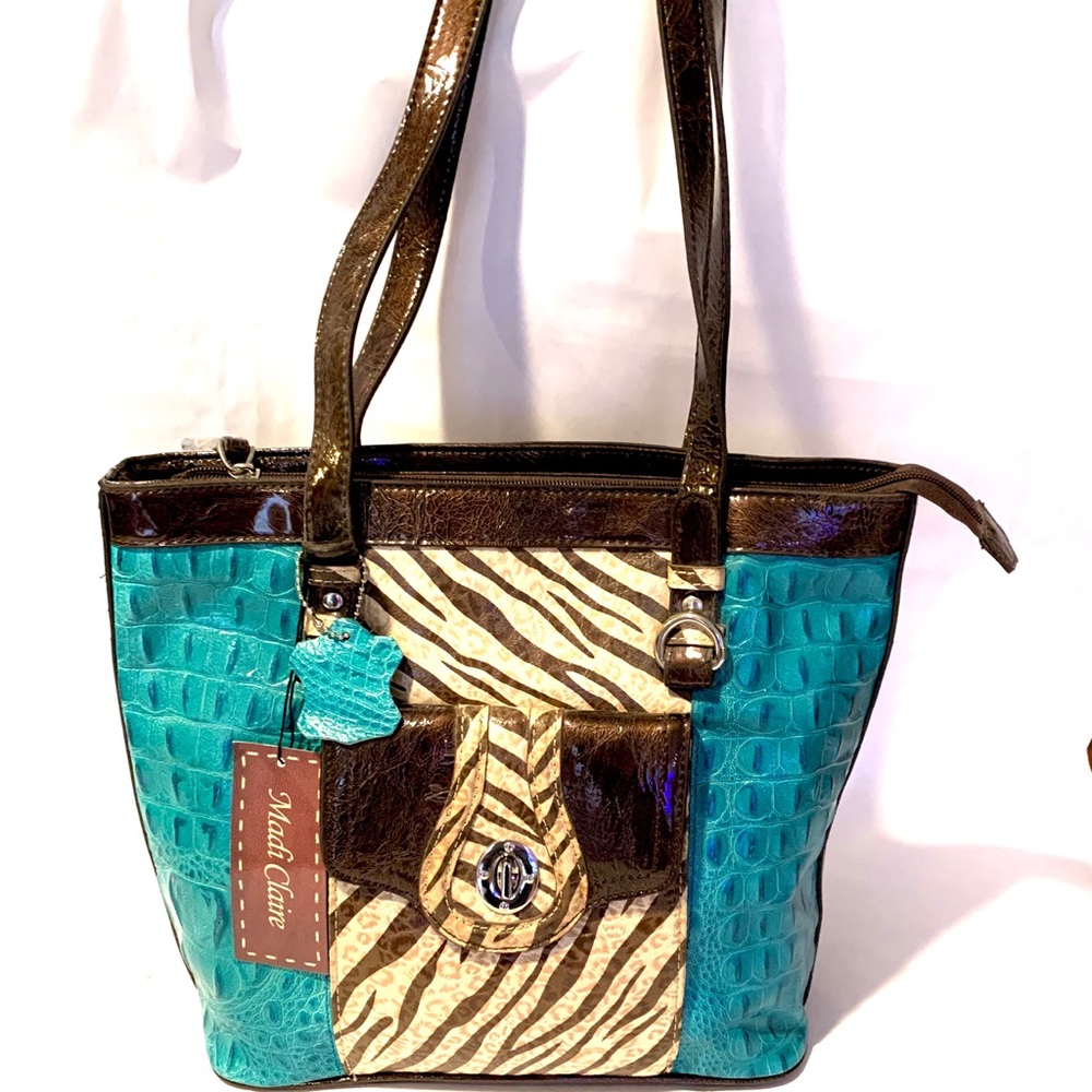 NWT Madi Claire Purse!